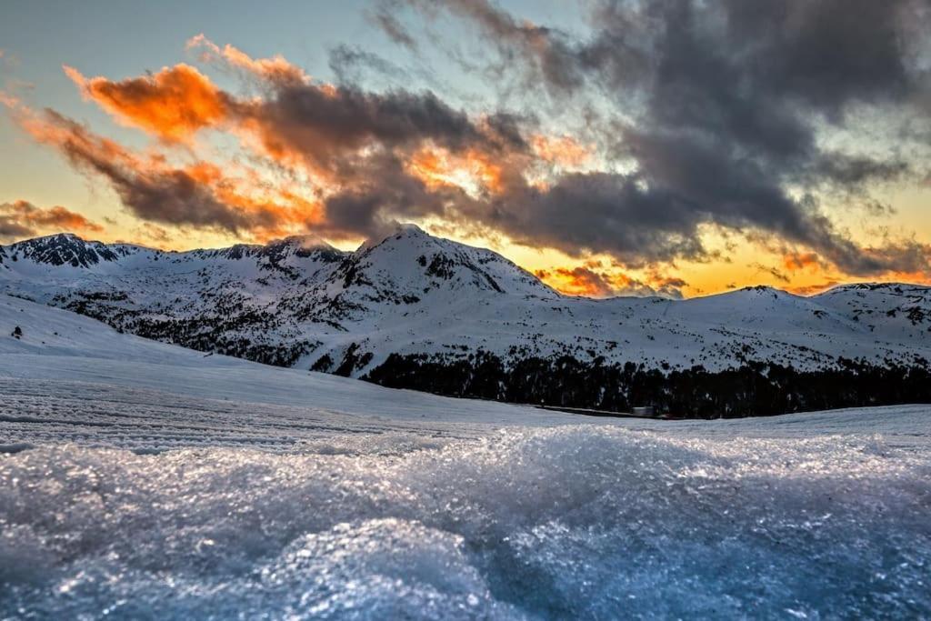R Valle De Incles-Grandvalira Free Parking Канило Екстериор снимка