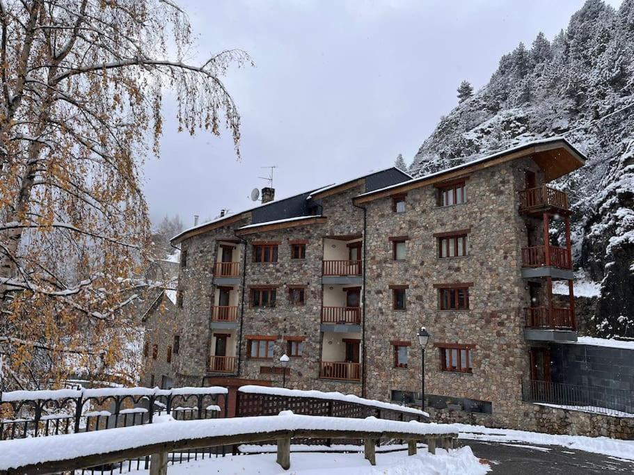 R Valle De Incles-Grandvalira Free Parking Канило Екстериор снимка